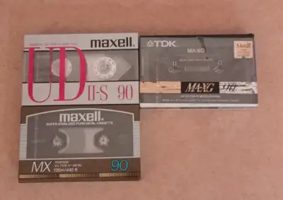 mc kazety MAXELL TDK Japan