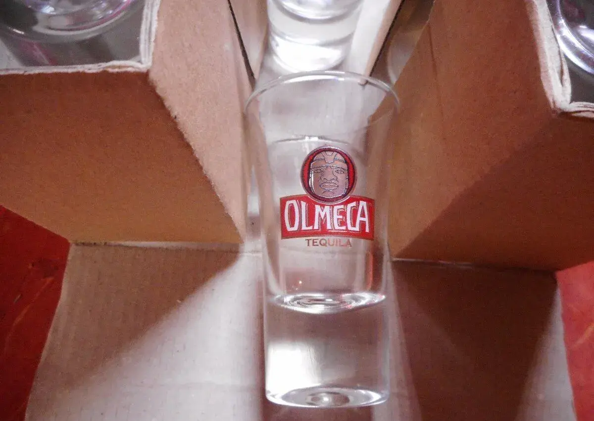 Panáky sklo Olmeca