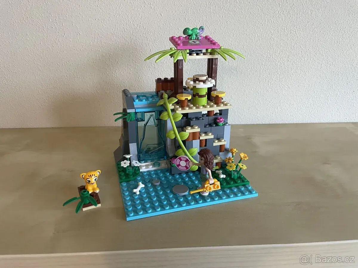 Lego - 12 sad, většinou Lego Friends [snížená cena]
