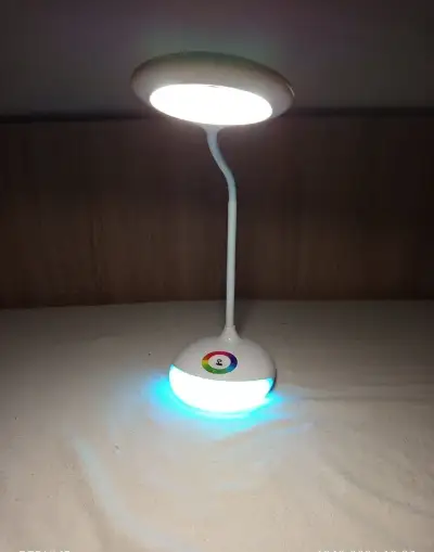 LED lampa solight