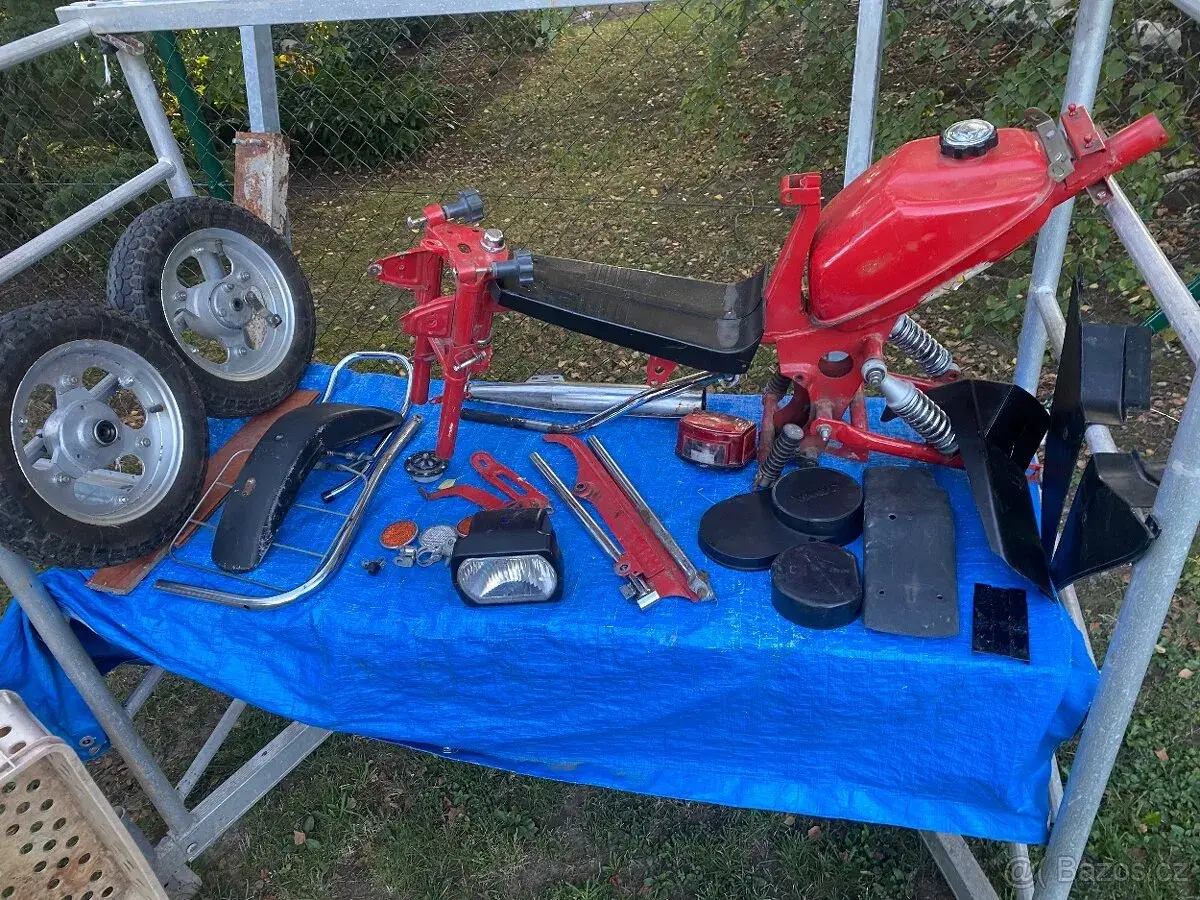 Rozebranou babettu stellu bez motoru