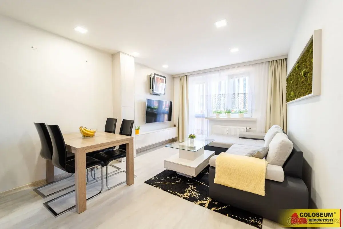 Veselí nad Moravou, byt 3+kk, 54 m², rekonstrukce, balkón, s