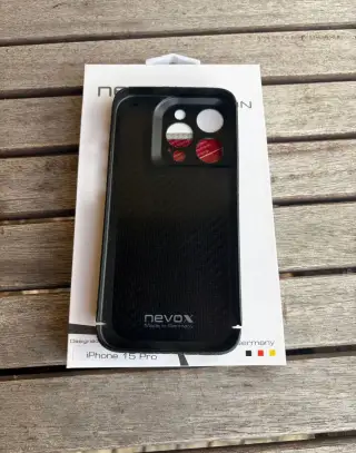 Carbon kryt pro Apple Iphone 15 PRO