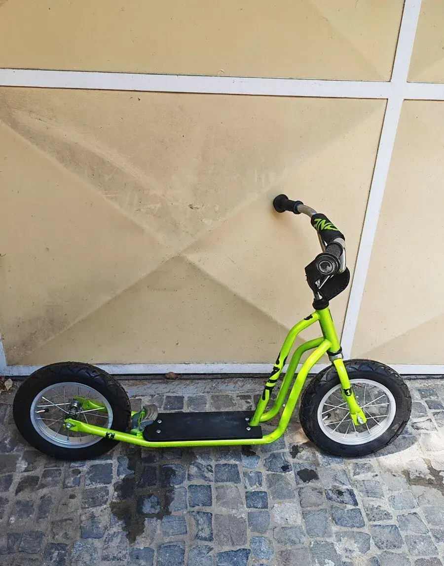 Dětská koloběžka Yedoo One 12"