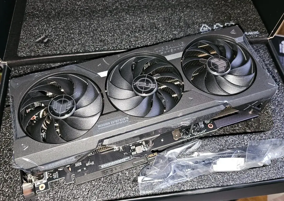 ASUS TUF GAMING GeForce RTX 4070 Ti 12GB OC