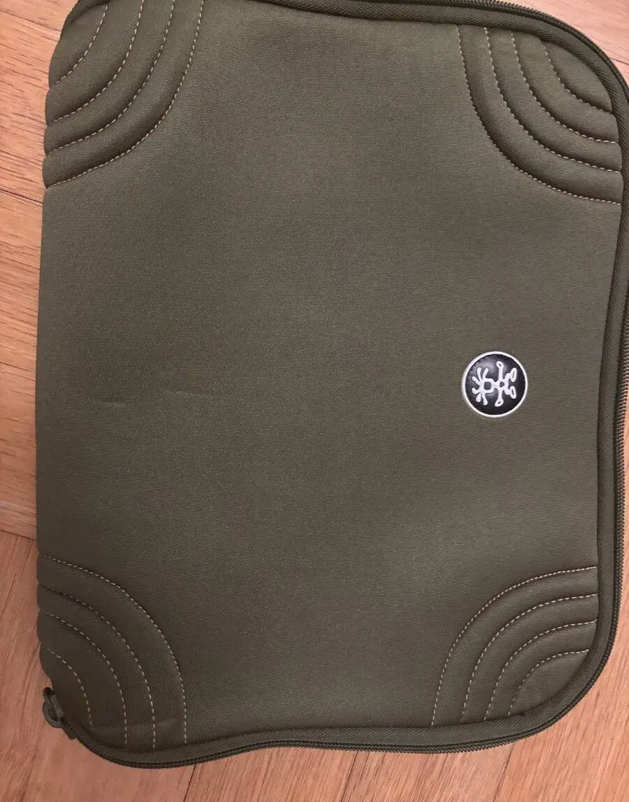 Crumpler neoprenovy obal na pc