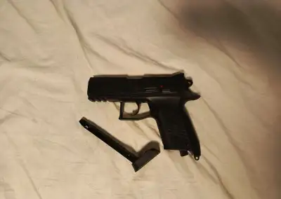Airsoft CZ 75 P-07 DUTY - CO2