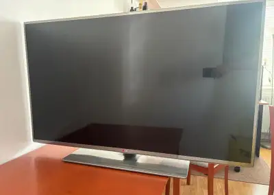 LG 47” Smart TV – 47LB650V