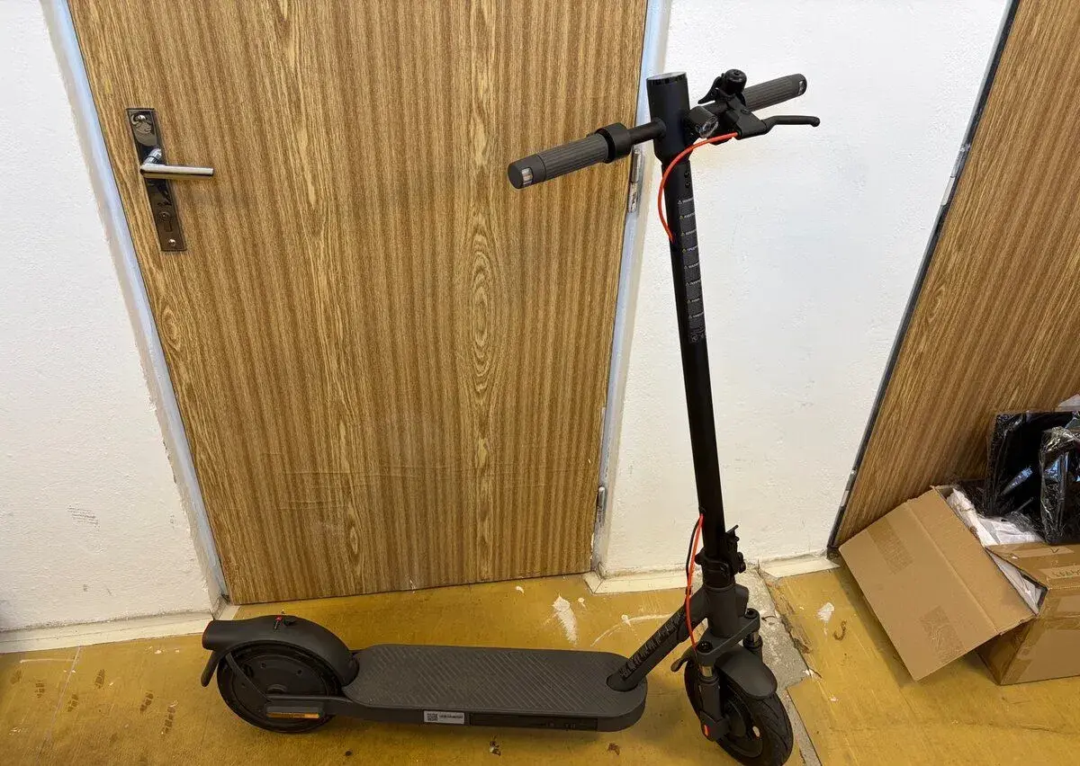 V ZÁRUCE Xiaomi Scooter Electric Elite