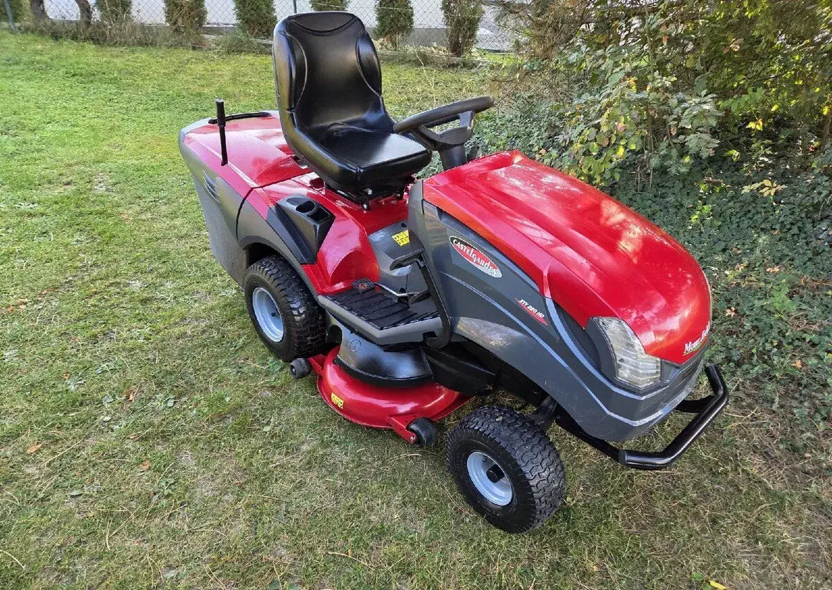 Zahradní traktor Castel Garden XTY 220 HD