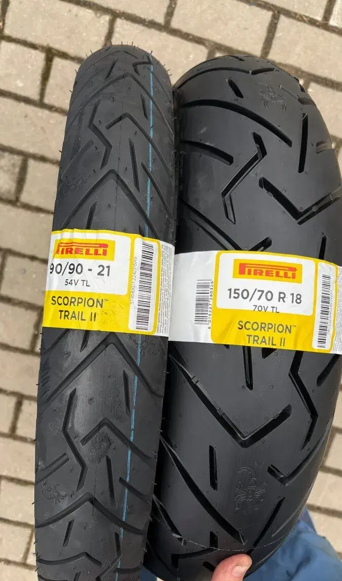 Pirelli Scorpion Trail II 90/90-21 54V a 150/70-18 70V