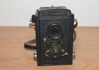 Historická zrcadlovka Voigtländer Brillant