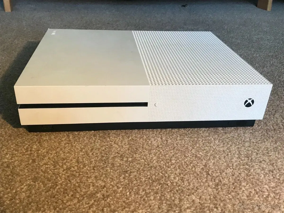 X Box One S 500 GB
