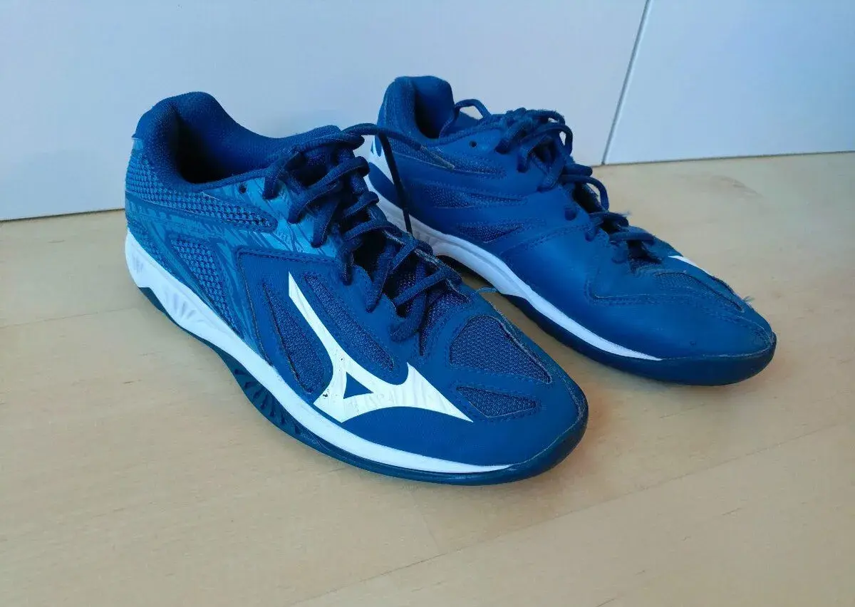 Dětská halová obuv, vel.39, zn. Mizuno