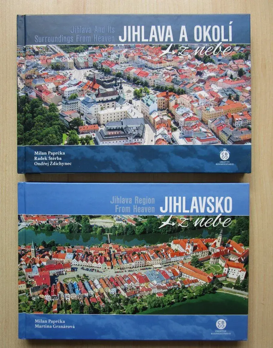 2x KNIHA - JIHLAVSKO Z NEBE, JIHLAVA A OKOLÍ Z NEBE