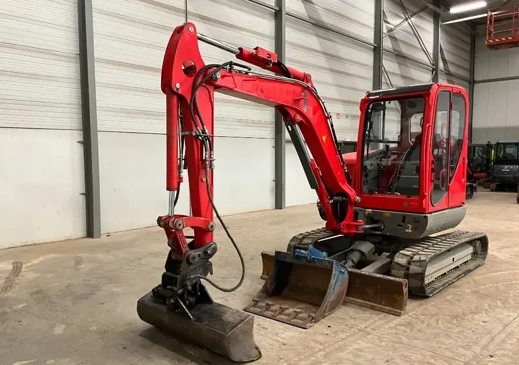 Bagr NEUSON EZ53 naklápěcí svahovka