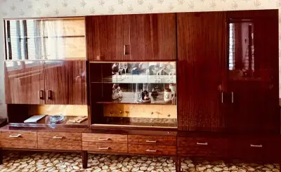 Retro obývací stěna – zachovalá, 60.–70. léta