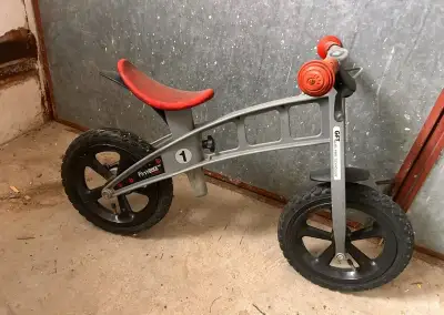 Dětské odrážedlo