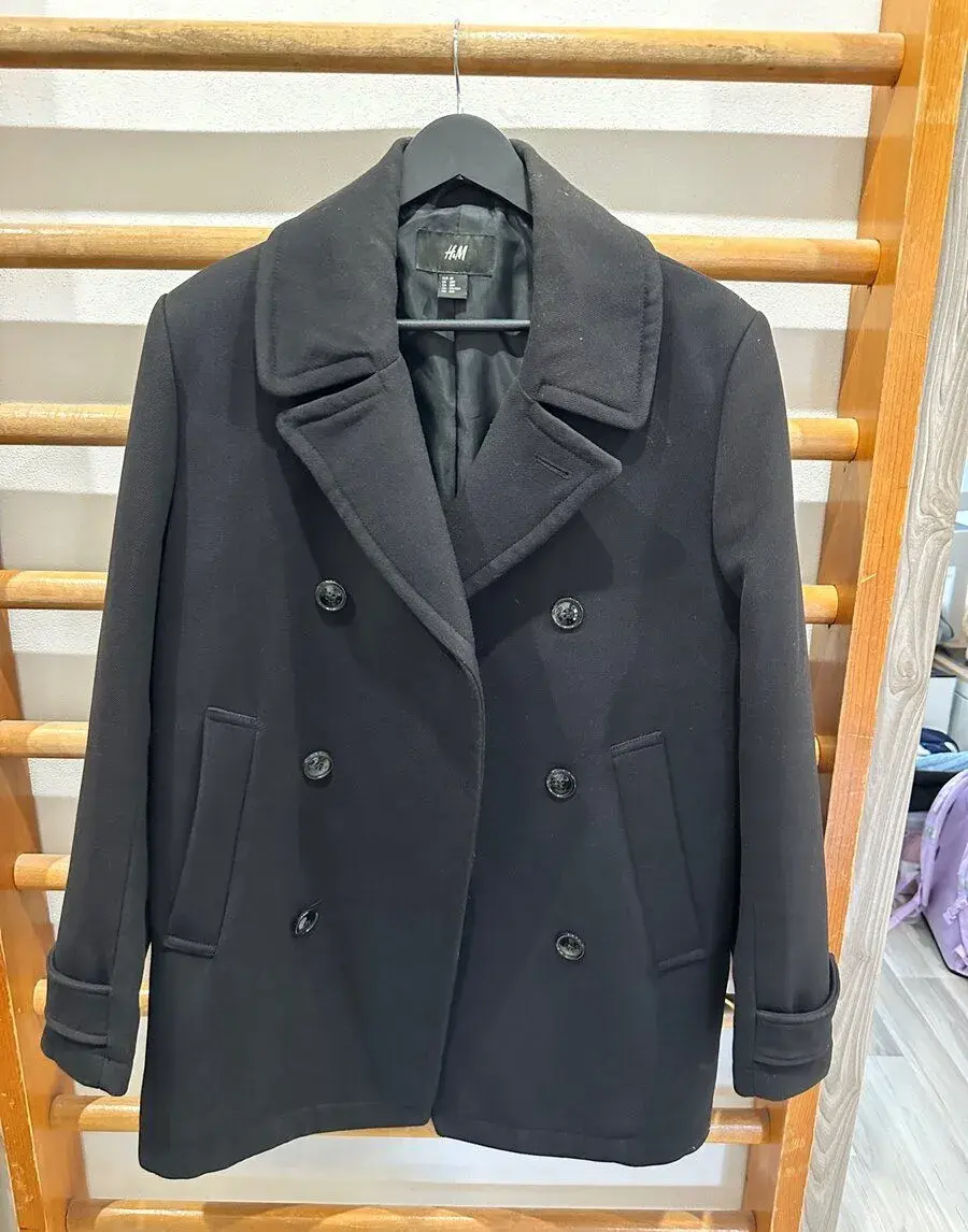 Černý dvouřadý kabát H&M vel.48