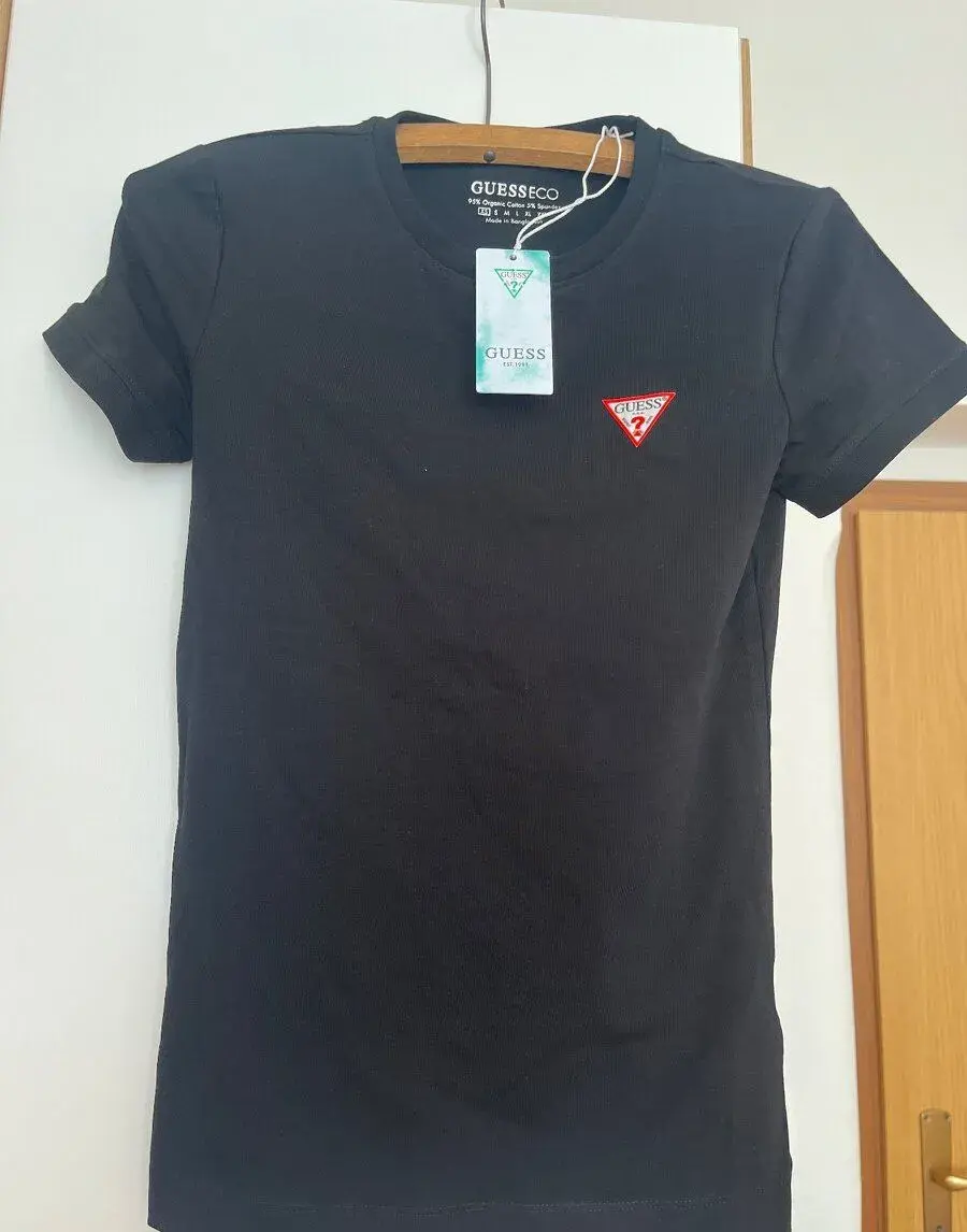 Dámské GUESS tricko velikost XS nove