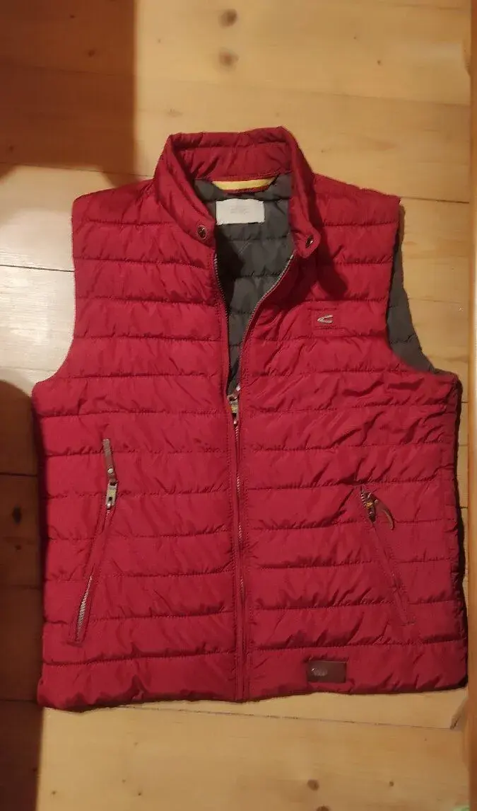 Červená vesta Camel Active vel. 50/ L