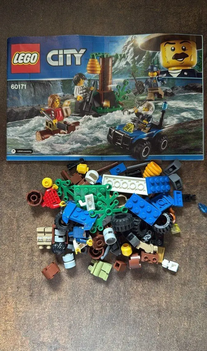 LEGO CITY 60171 HORSKÁ POLICIE BANDITÉ ZLODĚJI