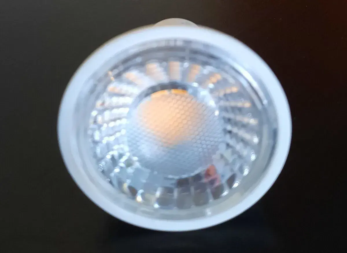 Led žárovka 4W