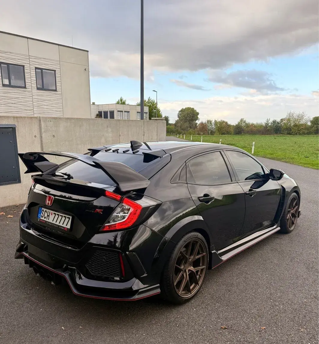 Honda Civic – 2018, 10 000 km