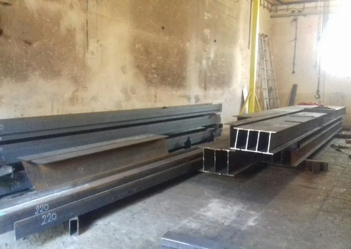 Konstrukce 10x20x4,5m