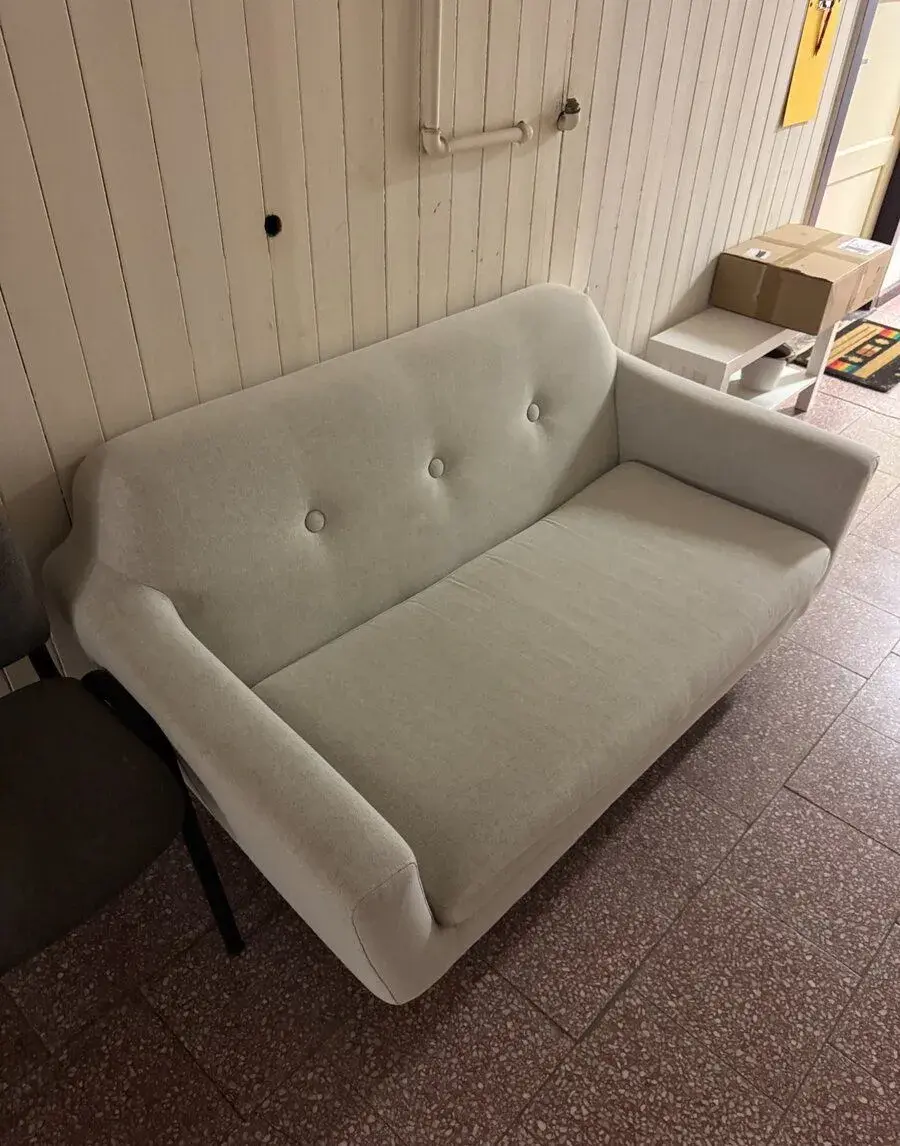 Sedačku IKEA velice málo používaná