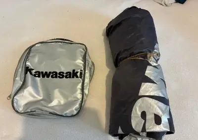 Originální krycí plachta na moto Kawasaki (Outdoor, vel. L)