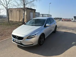 Volvo V40 – 129 161 km