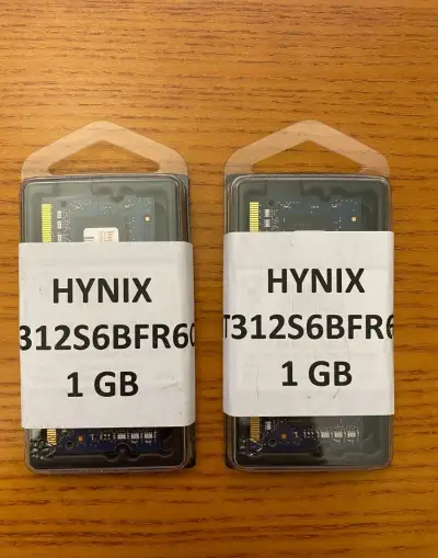 2× SK hynix 1GB DDR3 SO-DIMM 1333 (HMT312S6BFR6C-H9)