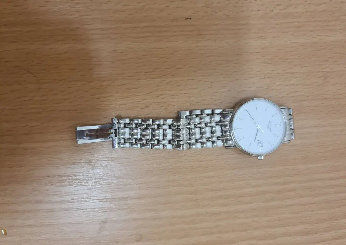 švýcarské hodinky LONGINES Présence Quartz