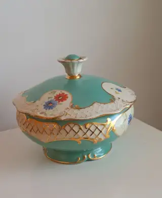 PRVOREPUBLIKOVÝ PORCELÁN – DÓZA