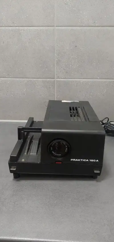 Projektor PRACTICA 150 A