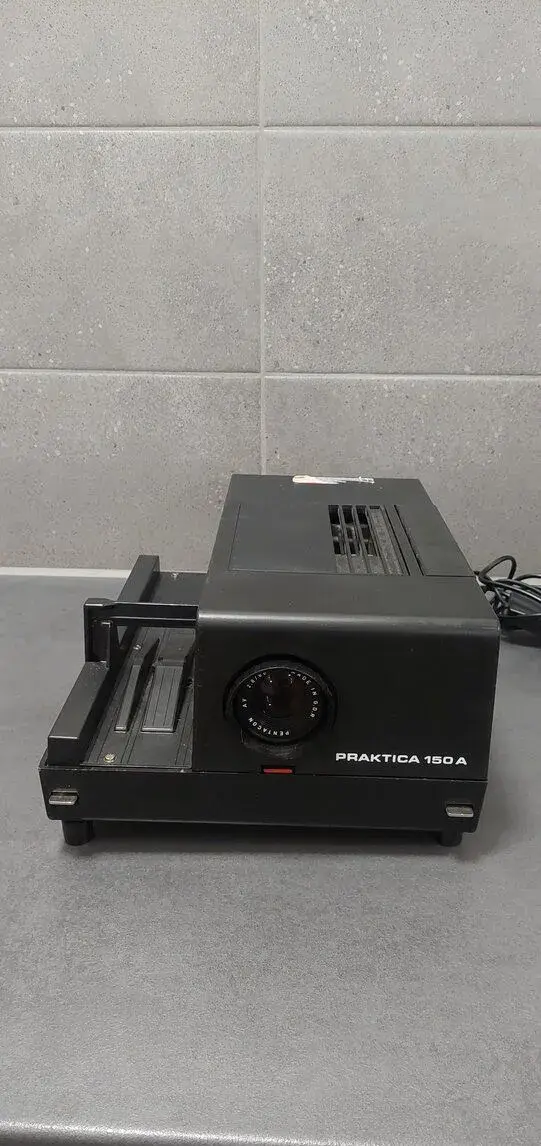 Projektor PRACTICA 150 A
