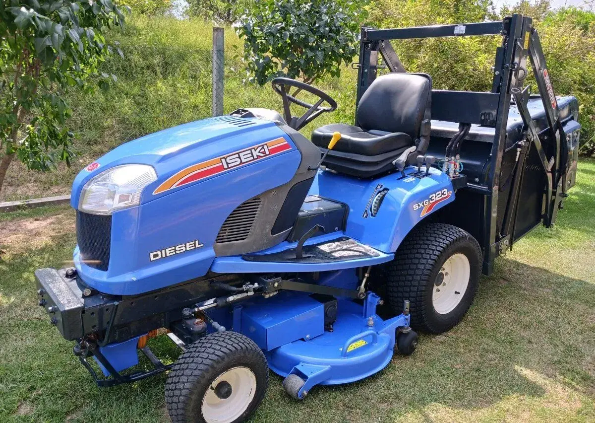 Zahradní traktor Iseki SXG 323