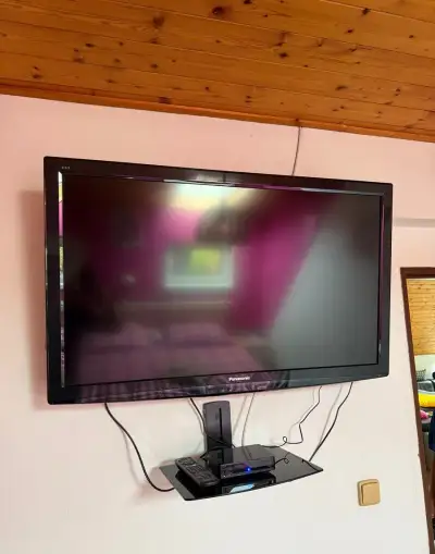 TV Panasonic Viera TX-P42S20E "42"