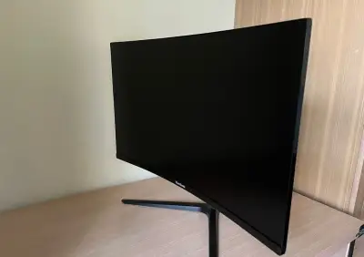 Herní prohnutý 24ˇViewSonic VX2418C Gaming,záruka