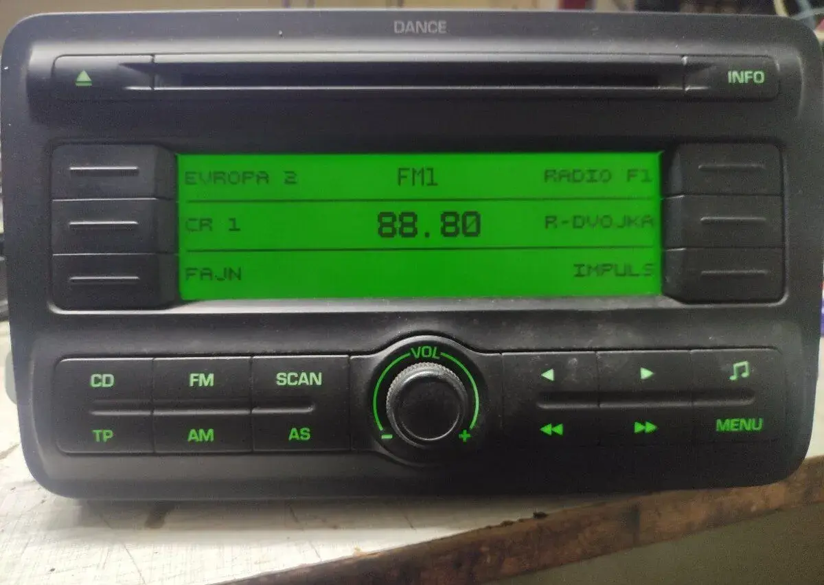 Originální rádio škoda šance Octavia 2