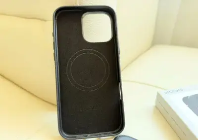 Decoded Leather Detachable Wallet pro iPhone 16 Pro Max