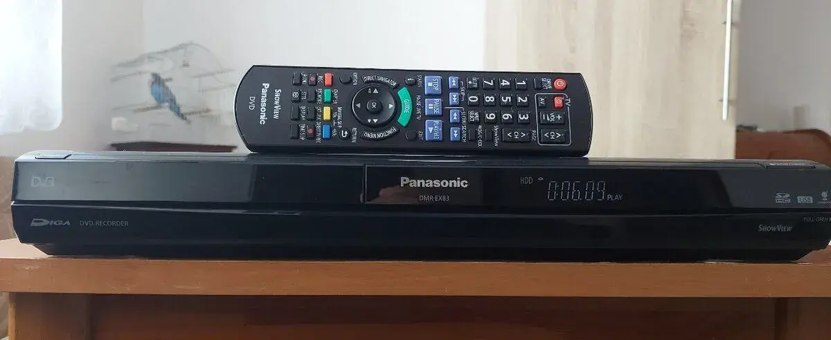 DVD REKORDÉR PANASONIC DMR-EX83EP-K