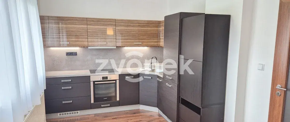 2+1 Zlín - Kostelec, velká zahrada, parkovací stání