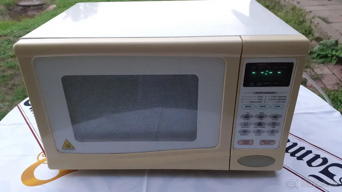 Mikrovlnka Digi Display