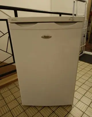 Skříňová mraznička Whirlpool CV127W
