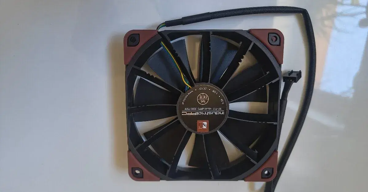 Noctua NF-F12 industrial PPC-3000 PWM