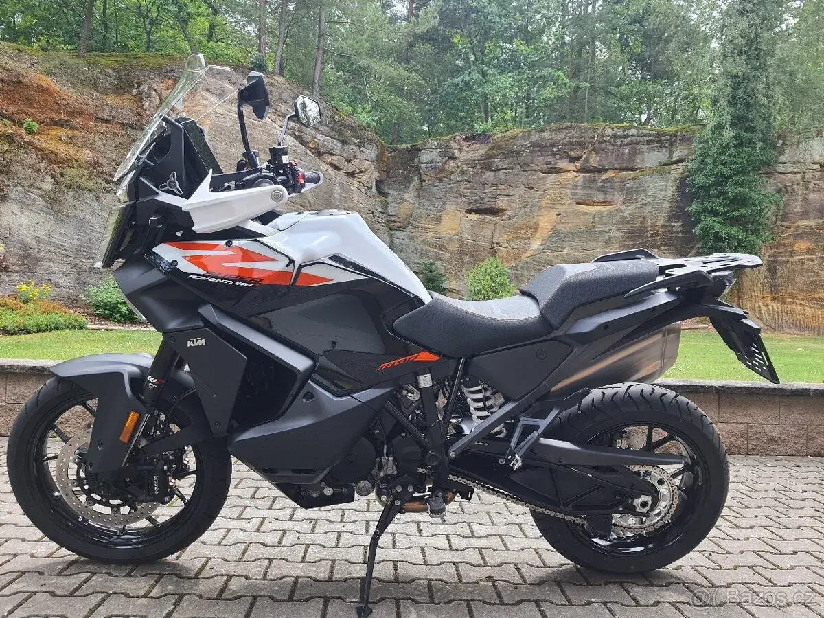 KTM 1390 ADVENTURE S - NOVÉ MOTO 4 ROKY ZÁRUKA