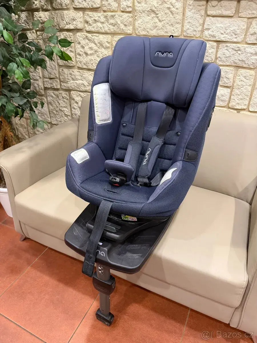 Autosedačka NUNA PRUU včetně otočné základny