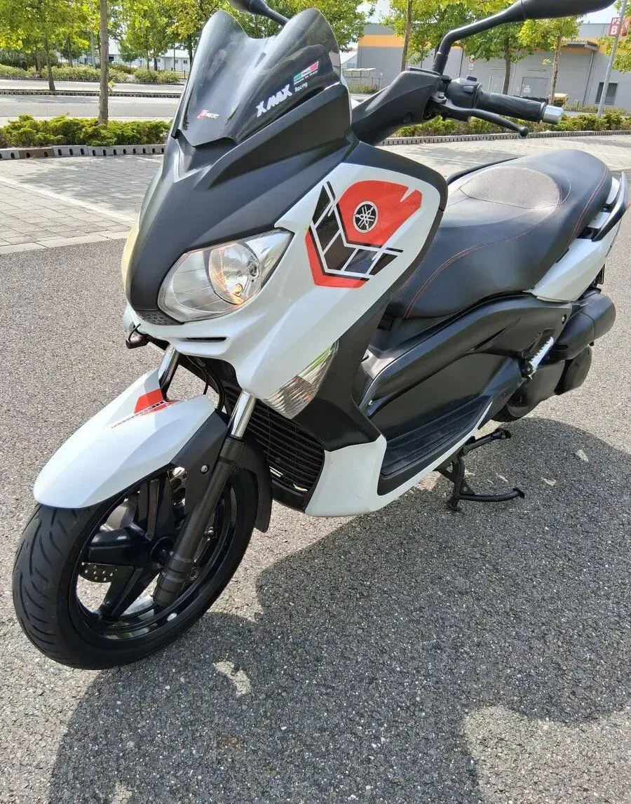 Yamaha YP250R X-max